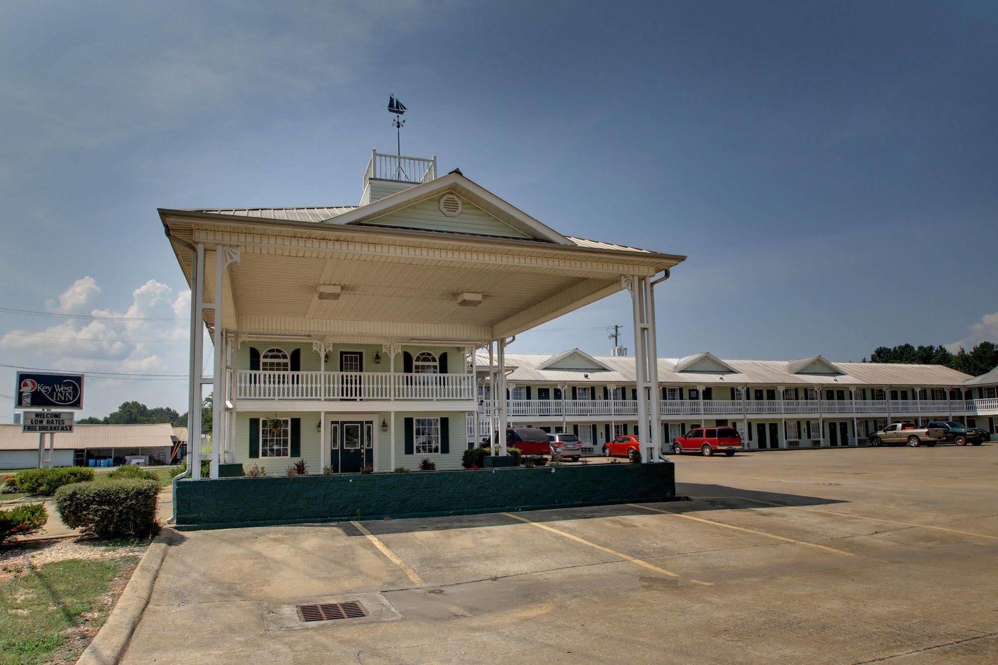 Key West Inn - Childersburg Εξωτερικό φωτογραφία