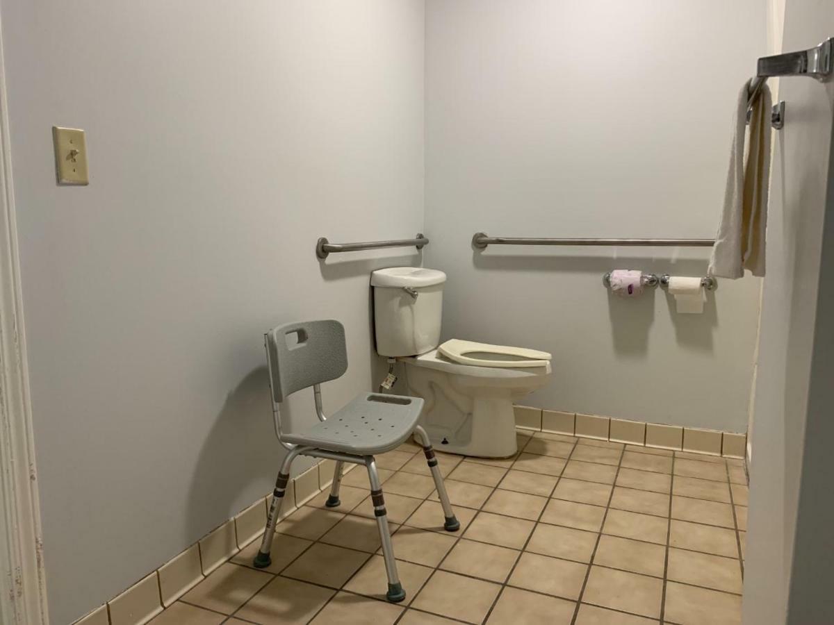 Key West Inn - Childersburg Εξωτερικό φωτογραφία